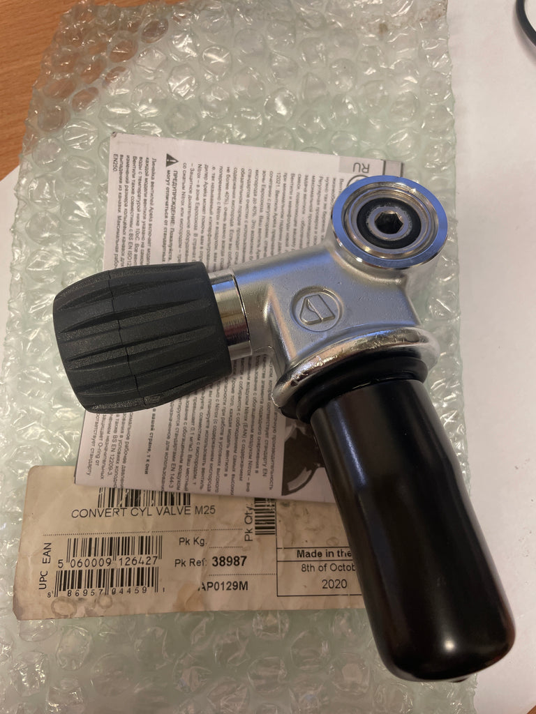 Apeks cylinder Valves New - In stock
